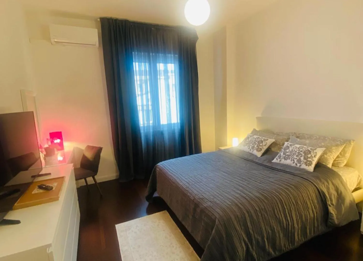 Central Apartment And Parking 维罗纳